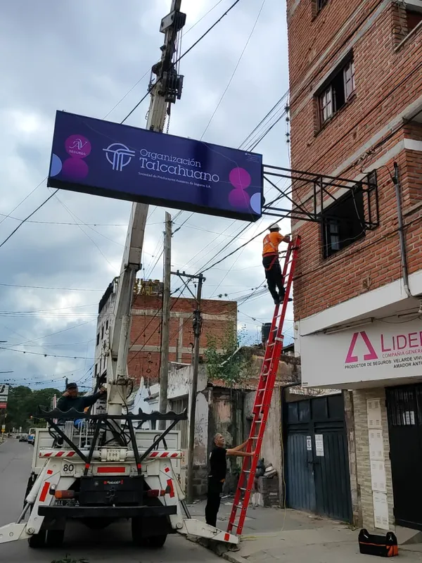 Trabajo de Cartelería realizado por RH Gráfica